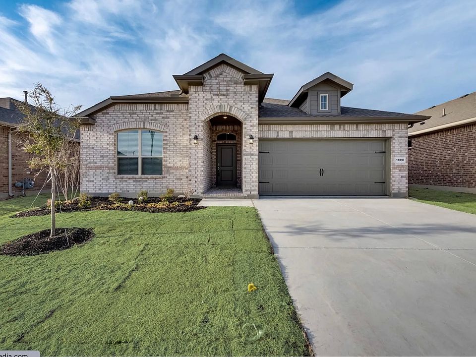 1st image of 1808 Chamaeleon Dr