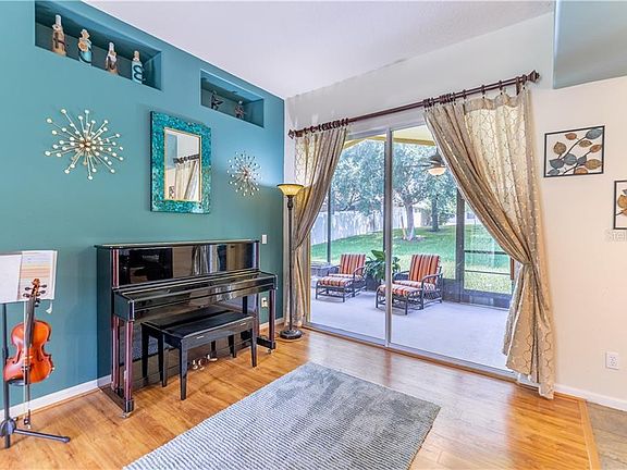 4th image of 10507 Via Como Ct