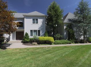 38 Deerwood Rd, Wesley Hills, NY 10901