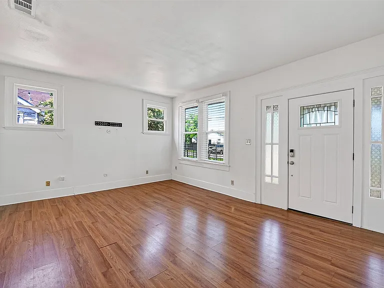 2519 Stevens St — Photo 7