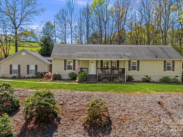 54 Golddigger Dr, Candler, NC 28715