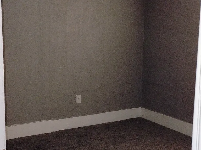 2744A Burlingame St — Photo 7