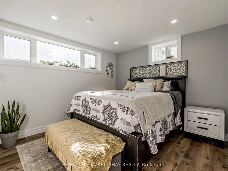 3742 Horseshoe Valley Rd W #LOWER — Photo 7