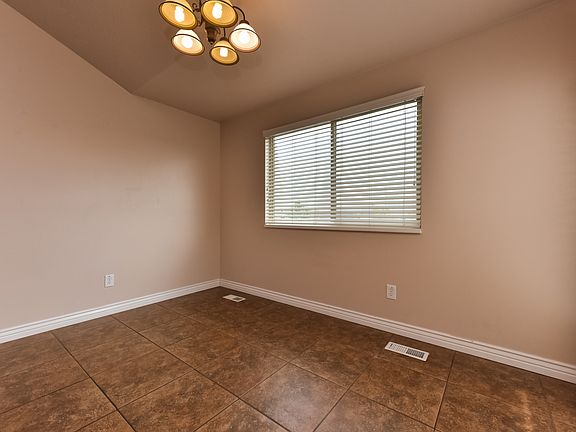 5th image of 8249 S Maple Fork Dr