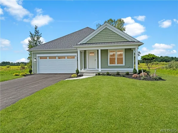 6679 Curtis Ct, Lockport, NY 14094