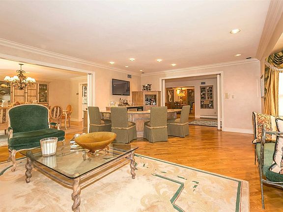 3rd image of 85 Georgian Ct