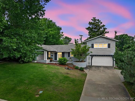 2nd image of 4118 E 41st Pl