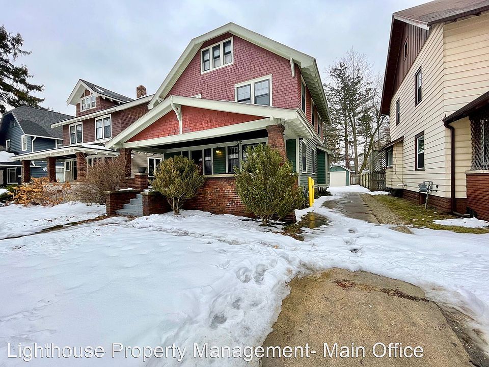 1st image of 2028 Francis Ave SE