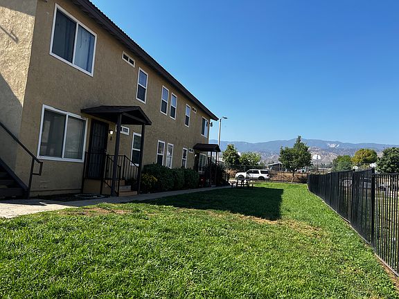 5th image of 2245 Sunrise Ln APT B