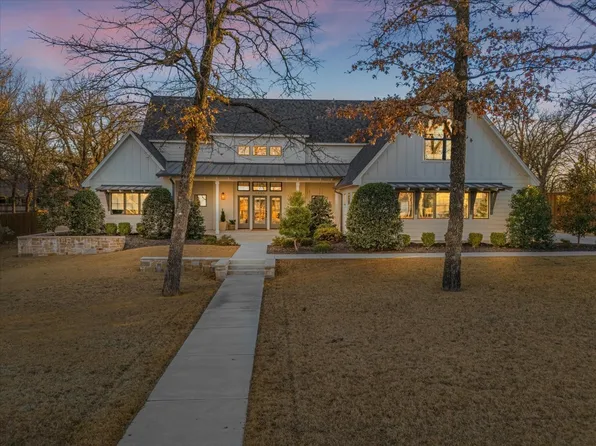 1020 Shady Oaks Dr N, Bridgeport, TX 76426