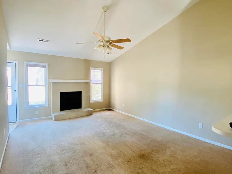 189 Corey Cir — Photo 4
