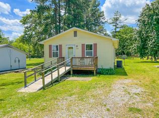 604 Custis St, Crewe, VA 23930