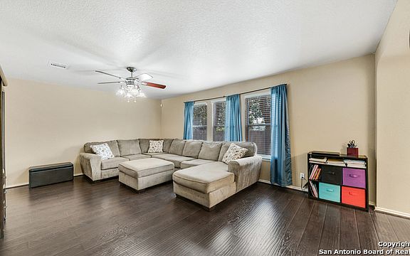 4th image of 2818 Bandbury Oak