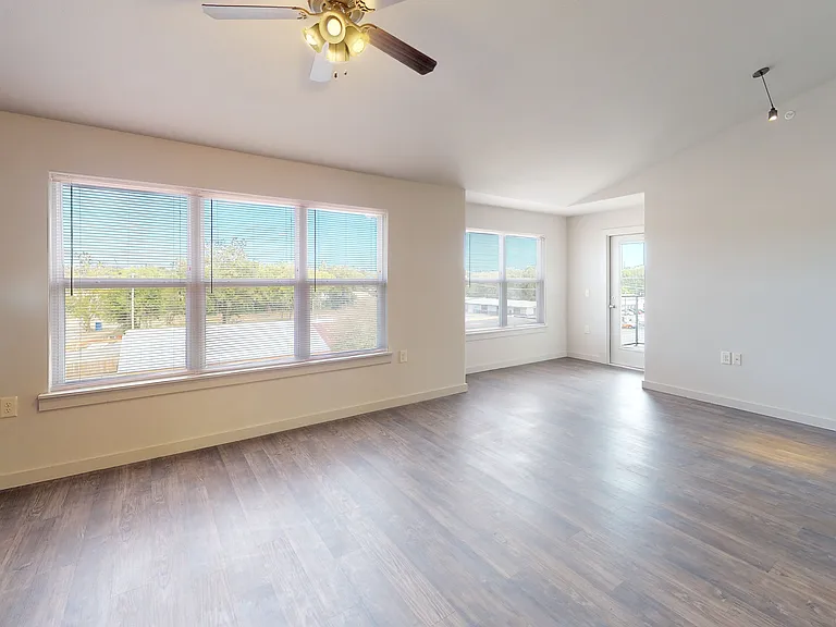 1050 Spencer St #35 — Photo 1