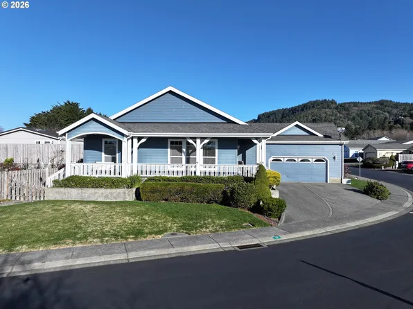 98126 W Benham Ln Space 17, Brookings, OR 97415