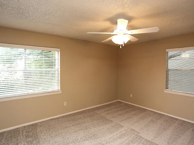 Cedar Bend — Photo 46