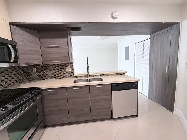 9725 Fontainebleau Blvd #A207 — Photo 4