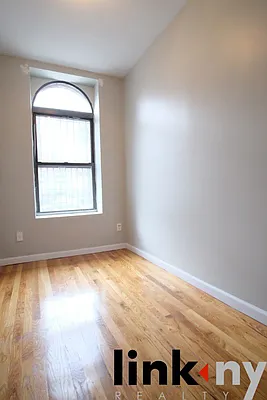 Rented by Link NY Realty | media 18