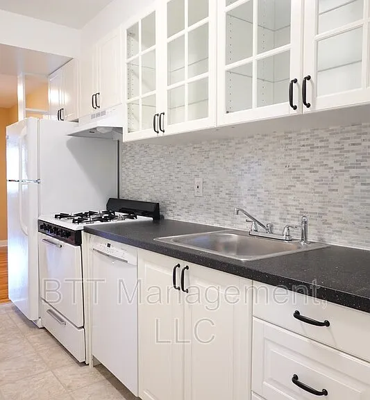 8713 Plymouth St #3 — Photo 14