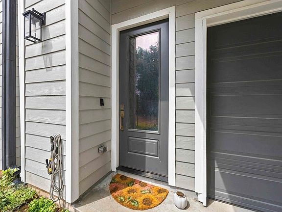 3rd image of 8960 Zurcher Ln