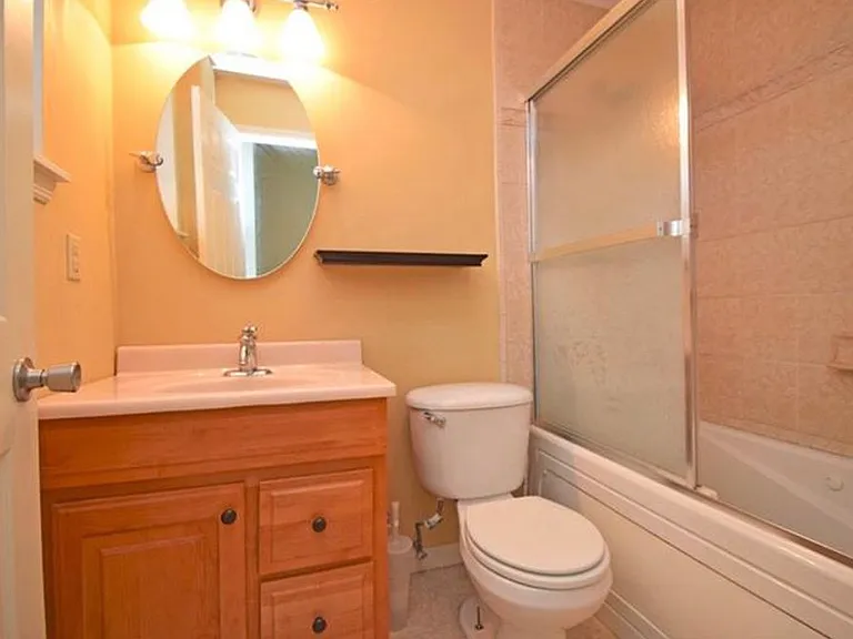 2152 Gilbert Ave #3 — Photo 7