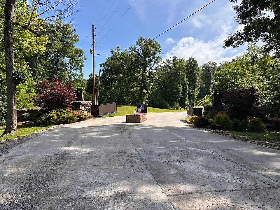 1st image of 130 Sunfish Ln #C