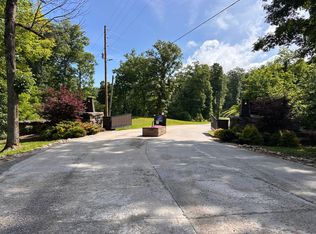 130 Sunfish Ln #C, Celina, TN 38551