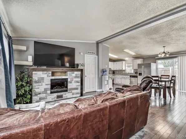 213 Versailles Street, Lochbuie, CO 80603
