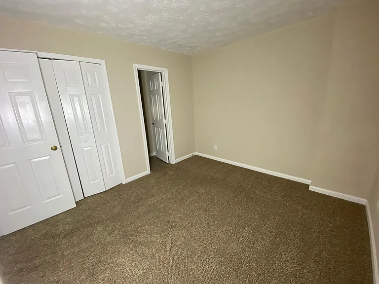 402 Dundee Pl — Photo 27