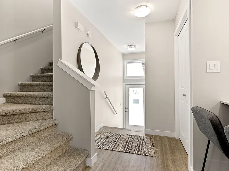 1650 Devonshire Dr W — Photo 28