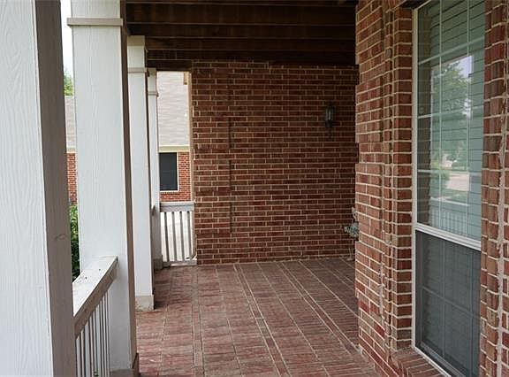 2nd image of 1200 Glencoe Dr