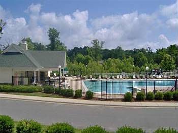 3rd image of 2527 Ivy Creek Frd