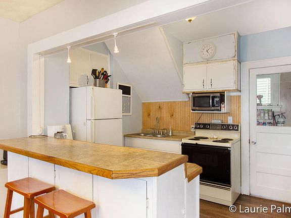 4th image of 206 E Lincoln Ave