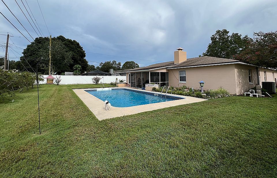 2nd image of 1992 Indian Trails Ct