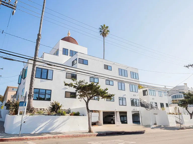The Coastal Apartments — Photo 6