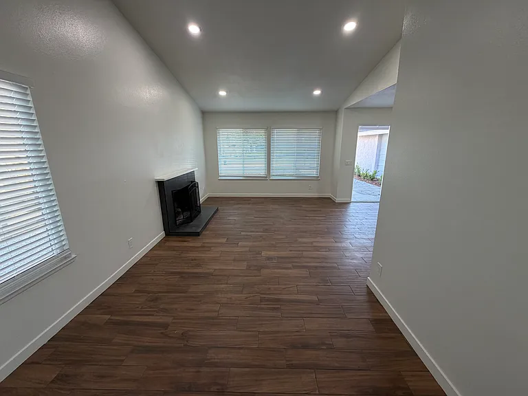 1312 E Cottonwood St — Photo 6