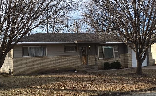 1st image of 204 S Jefferson St APT B