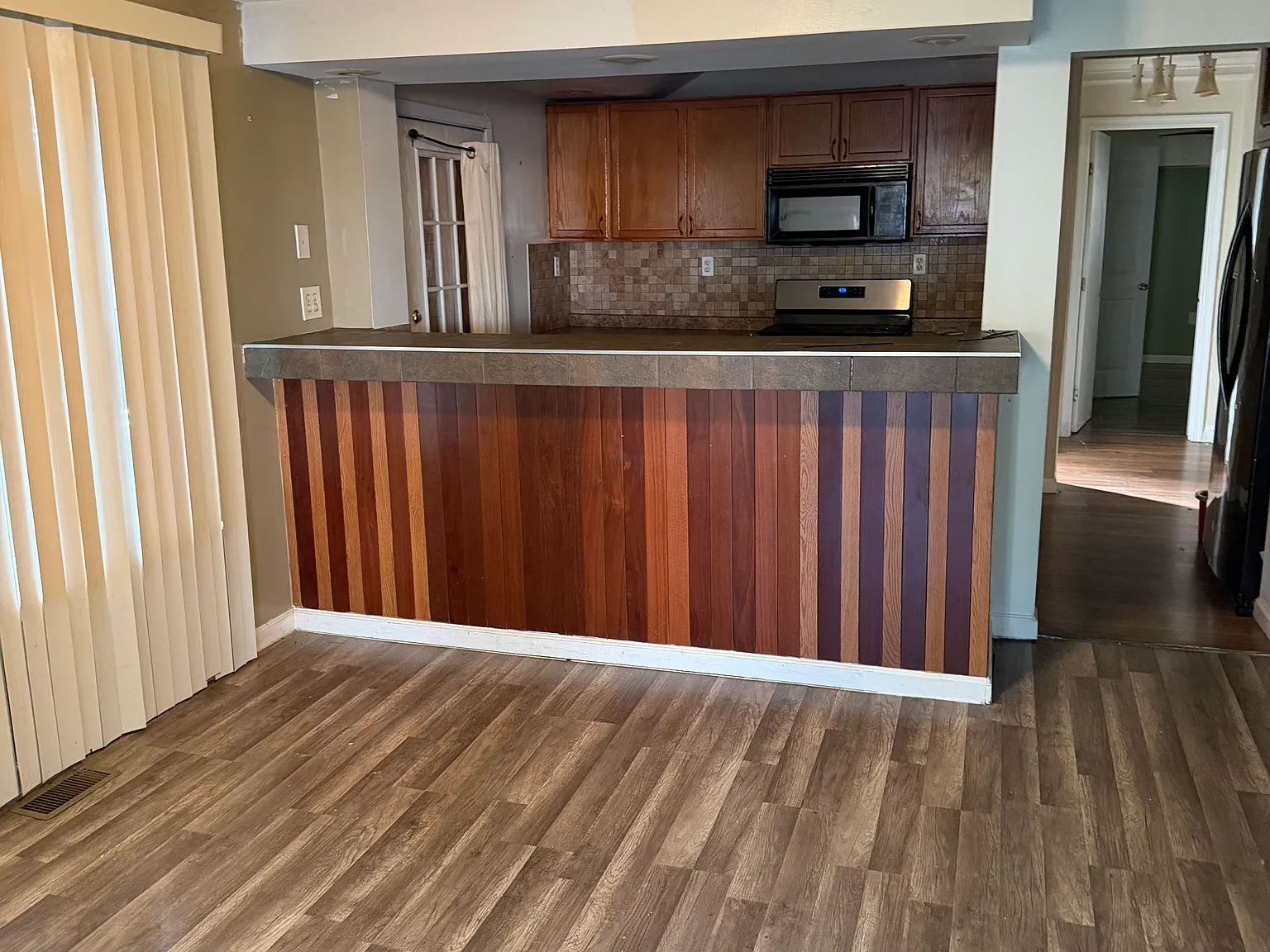 3 bed, 1256 sqft, $1,650 — Photo 3