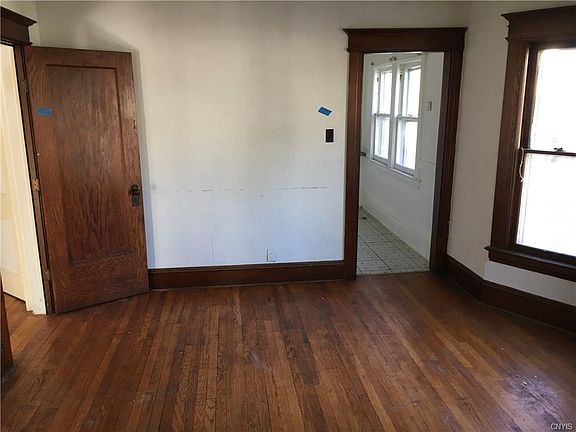 2nd image of 187 Parkway Dr #89