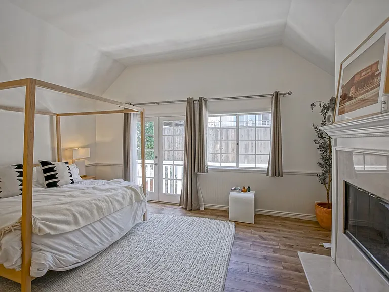 1543 Stanford Ave — Photo 24
