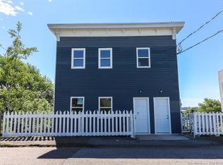 206 Saint James St W #204, Saint John, NB E2M2E6