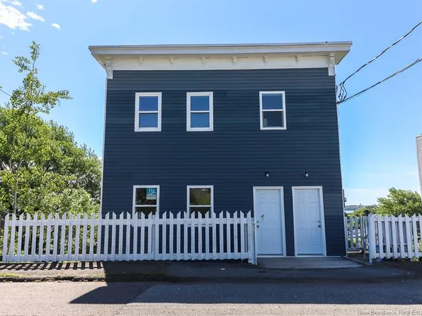 206 Saint James St W #204, Saint John, NB E2M 2E6
