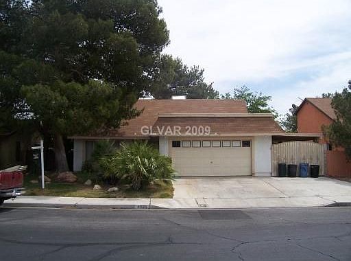 2nd image of 4836 Knollwood Dr