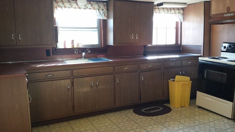 2nd image of 1801 Pease Ave