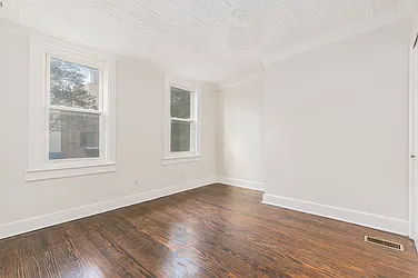 Rented by Dixon Advisory USA Inc.