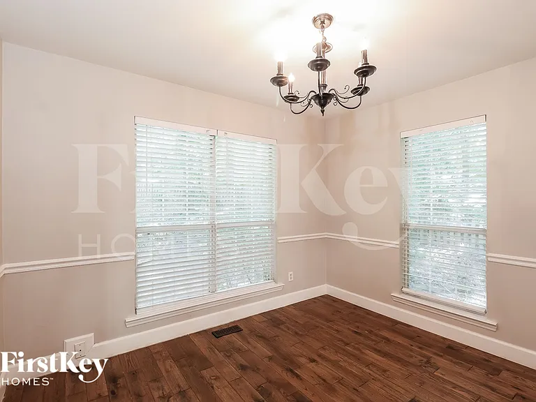 7815 Pinetuck Ln — Photo 6