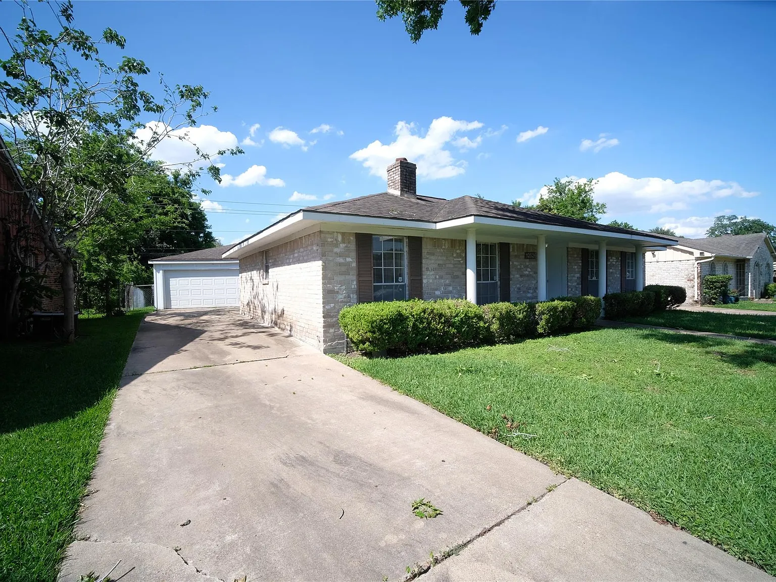 3 bed, 2.0 bath, 1786 sqft, $2,000 — Photo 2
