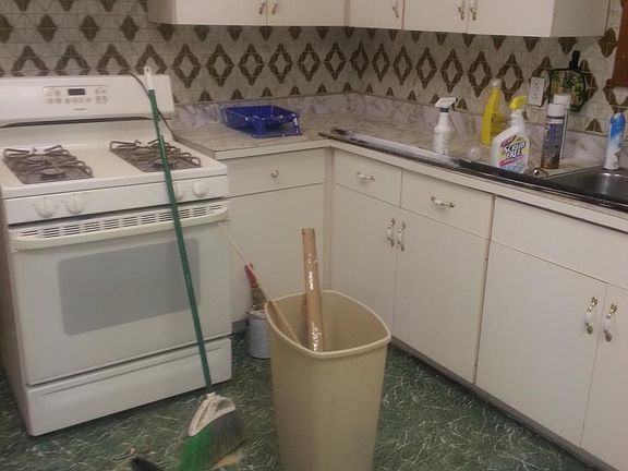 Kitchen stove