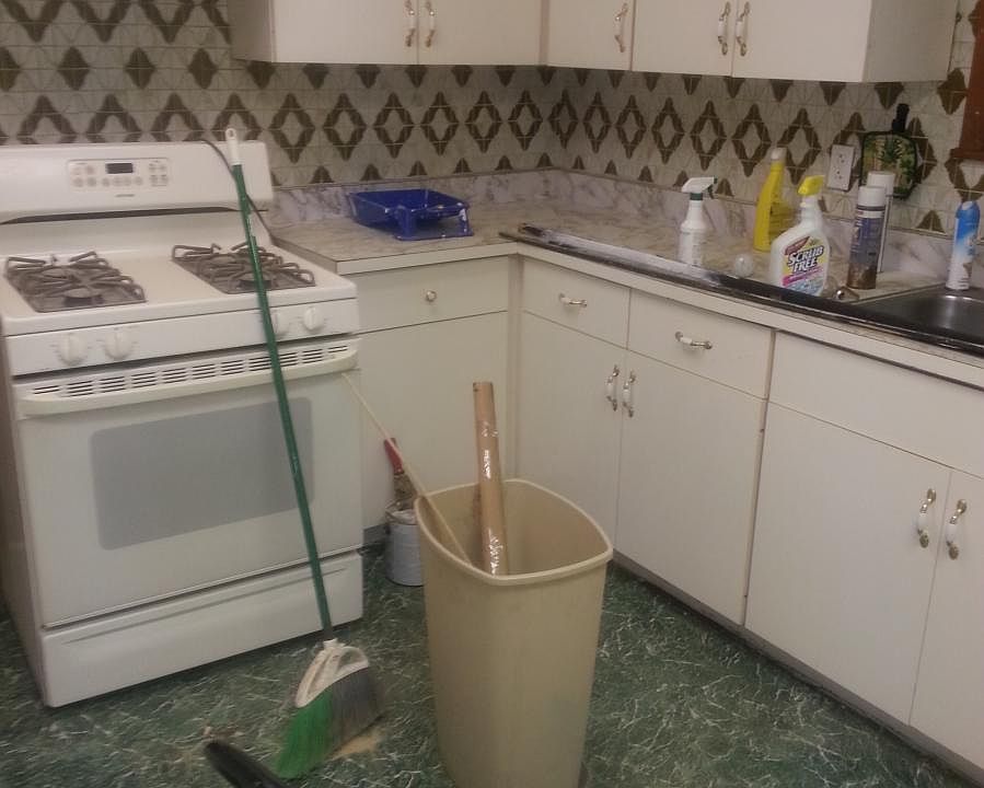Kitchen stove