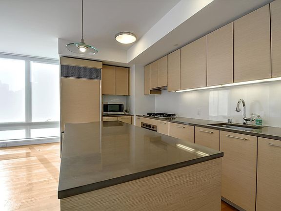 5th image of 301 Mission St APT 7G
